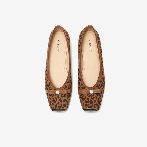 百思图2025春季新款简约通勤时尚蝴蝶结方头浅口女单鞋A4503AQ5