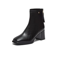 百思图2025冬季新款商场同款时装靴简约通勤粗跟女短靴F2091DD5