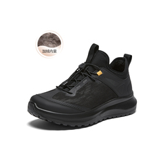 百思图2025冬季新款时尚潮流户外运动男休闲鞋16300DD5