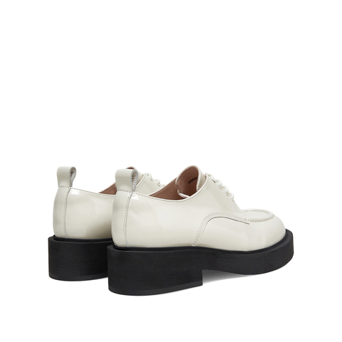 millie's妙丽2023春商场同款漆牛皮学院风布洛克女单鞋H0691AM3