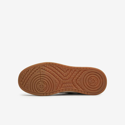 TATA/他她2025春时尚休闲板鞋男新款VLE01AM5