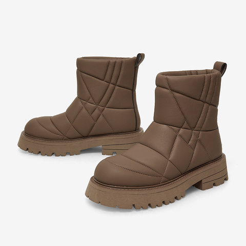 百思图2022冬季新款商场同款时尚潮流简约舒适雪地靴女靴ND326DD2