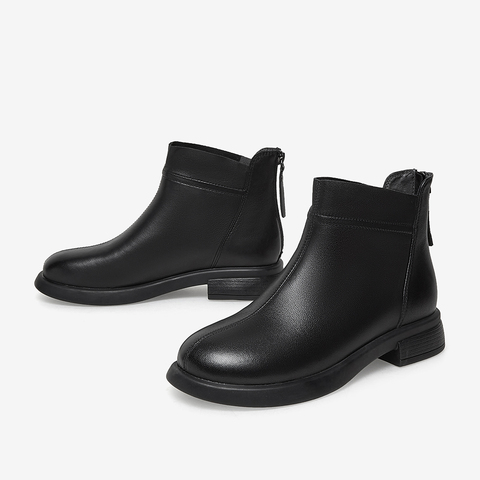 百思图2022冬季新款商场同款时尚潮流粗跟时装靴女短靴GD503DD2