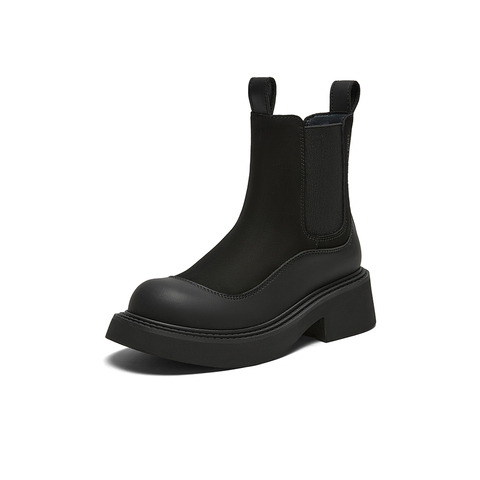 百思图2023冬季新款商场同款时髦休闲烟筒靴粗跟女短靴UBP01DD3