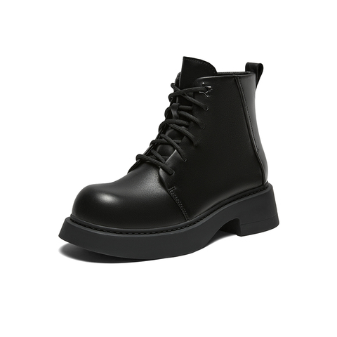 百思图2023冬季新款商场同款简约休闲马丁靴粗跟女短靴TT843DD3