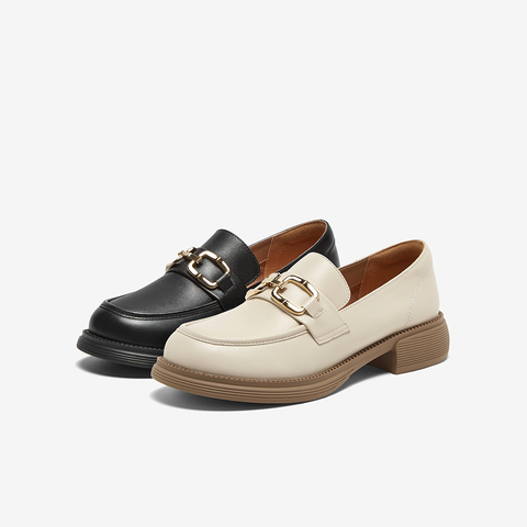 百思图2024春季新款时尚金属扣乐福鞋粗跟圆头女单鞋VHN57AA4