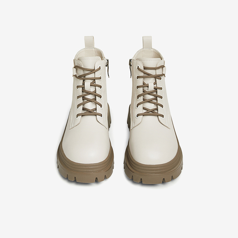 百思图2024冬季新款商场同款简约运动马丁靴粗跟女短靴ULU01DD4