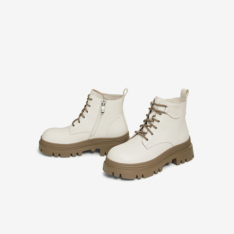 百思图2024冬季新款商场同款简约运动马丁靴粗跟女短靴ULU01DD4