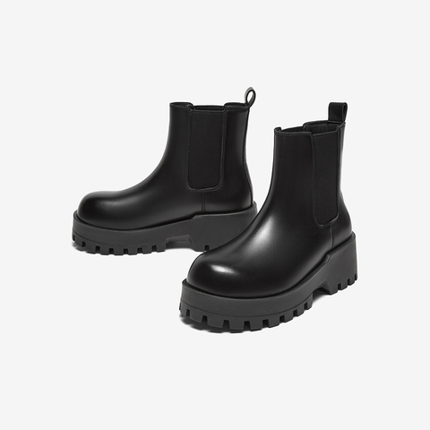 百思图2024冬季新款商场同款简约通勤烟筒靴粗跟女短靴I7892DD4