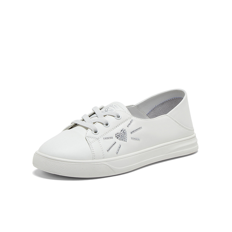 百思图2024春季新款简约通勤户外运动小白鞋平跟女休闲鞋BJ973AA4