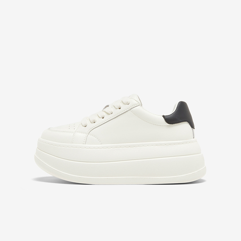 百思图2025春季新款商场同款时尚经典小白鞋厚底女休闲鞋V2403AM5