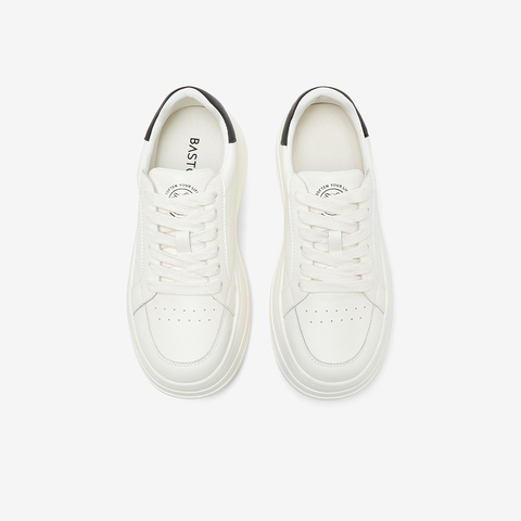 百思图2025春季新款商场同款时尚经典小白鞋厚底女休闲鞋V2403AM5