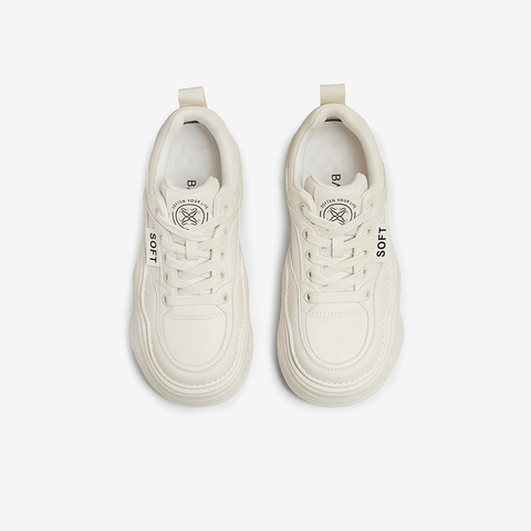 百思图2025春季新款时尚街头运动板鞋厚底圆头女休闲鞋X5910AM5