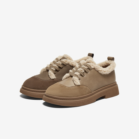 百思图2025春季新款商场同款户外运动毛毛鞋厚底女休闲鞋BV051AM5