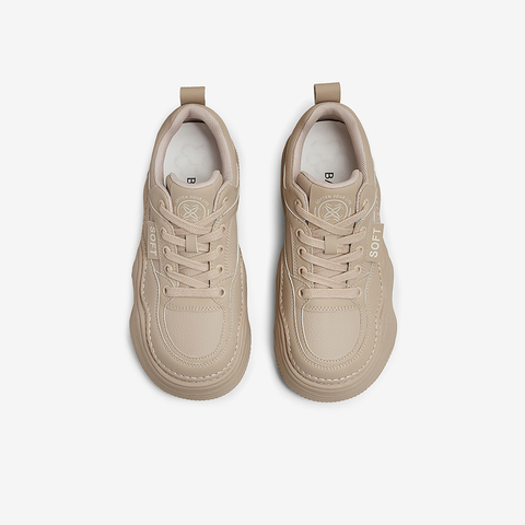 百思图2025春季新款时尚街头运动板鞋厚底圆头女休闲鞋X5910AM5