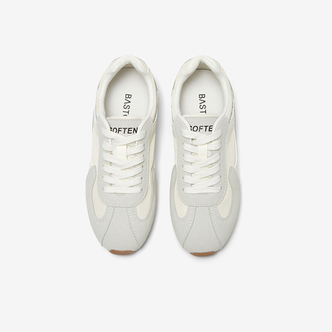 百思图2025春季新款简约运动户外休闲德训鞋平跟女休闲鞋V0148AM5