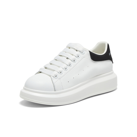 百思图2025春季新款时尚户外运动小白鞋厚底圆头女休闲鞋V0121AM5