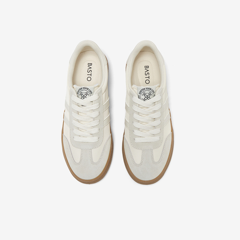 百思图2025春季新款简约户外运动德训鞋平跟圆头女休闲鞋V2508AM5