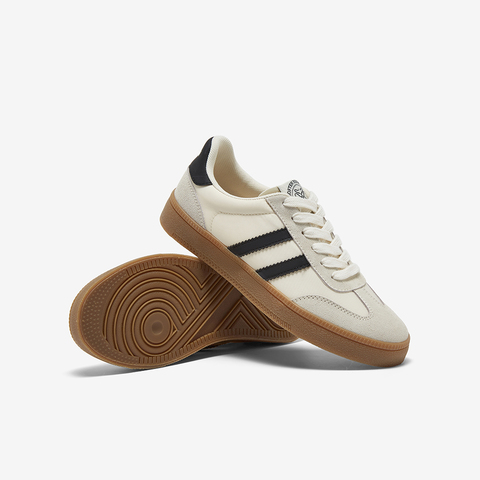 百思图2025春季新款简约户外运动德训鞋平跟圆头女休闲鞋V2508AM5