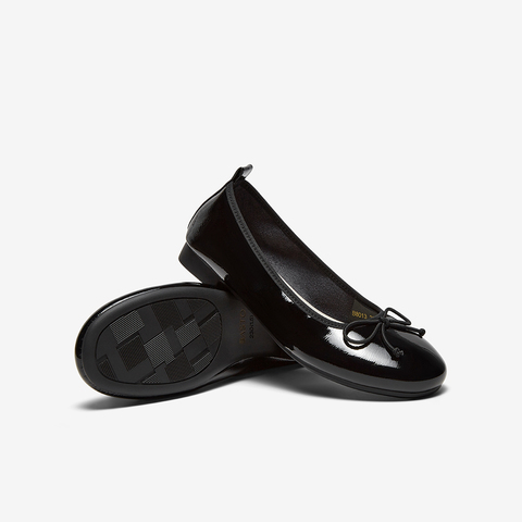 百思图2025秋季新款简约时尚蝴蝶结通勤浅口粗跟女单鞋B8013CQ5