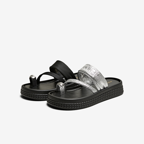 百思图2025夏季新款时尚户外潮流时装拖厚底女拖鞋F2121BT5