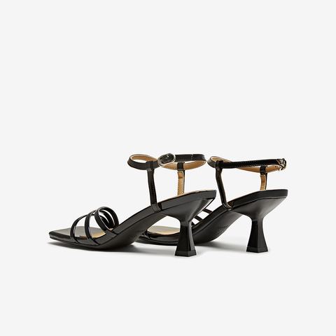 百思图2025夏季新款简约时尚通勤一字带细高跟女凉鞋B6116BL5