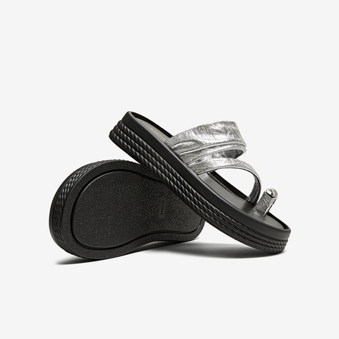 百思图2025夏季新款时尚户外潮流时装拖厚底女拖鞋F2121BT5