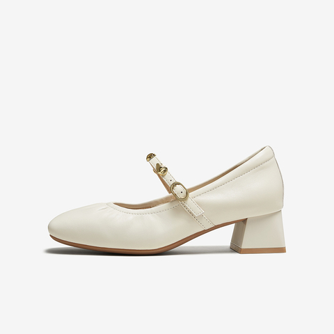 百思图2025秋季新款玛丽珍鞋时尚复古法式浅口女单鞋C1638CQ5