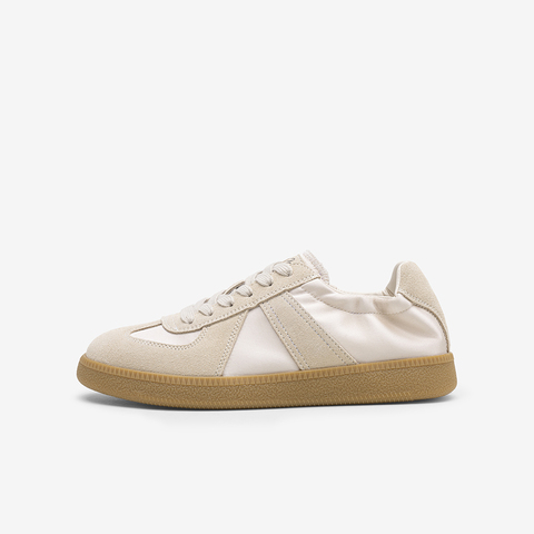 百思图2025秋季新款德训鞋时尚复古户外运动女休闲鞋D3192CM5