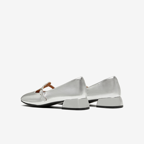 百思图2025秋季新款玛丽珍鞋简约复古浅口粗跟女单鞋B9929CQ5