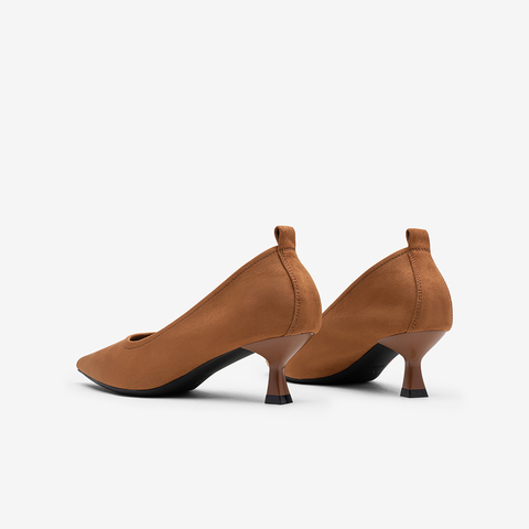 百思图2025秋季新款浅口单鞋时尚潮流通勤尖头细跟女鞋B1791CQ5