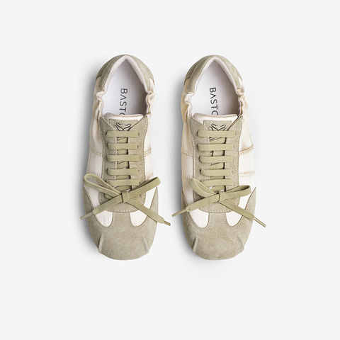 百思图2025秋季新款德训鞋时尚街头潮流运动女休闲鞋D3223CM5