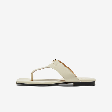 百思图2025夏季新款简约时尚户外休闲人字拖平跟女拖鞋C5831BT5