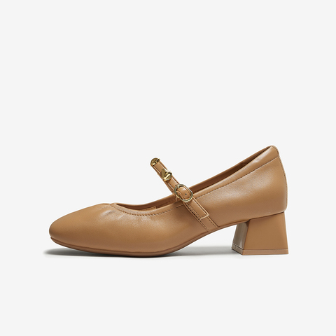 百思图2025秋季新款玛丽珍鞋时尚复古法式浅口女单鞋C1638CQ5