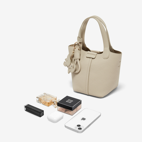 百思图2025秋季新款商场同款水桶包时尚潮流单肩斜挎包女TY016CX5