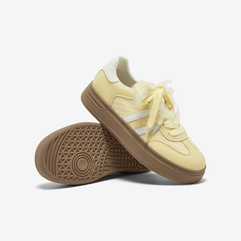 百思图2025秋季新款德训鞋时尚复古街头运动女休闲鞋W0923CM5