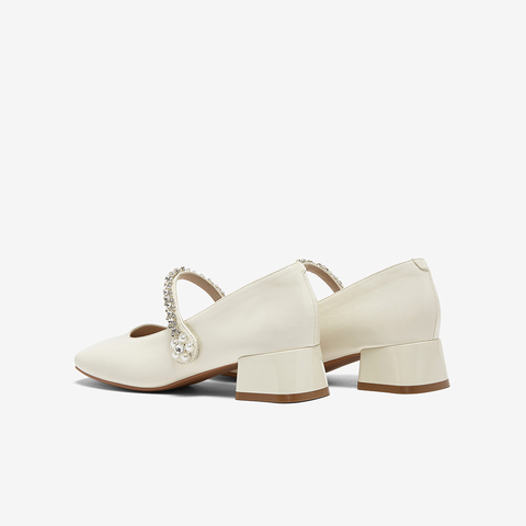 百思图2025秋季新款商场同款玛丽珍鞋时尚复古法式女单鞋W0768CQ5