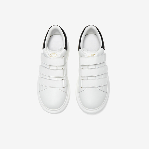 百思图2025秋季新款小白鞋时尚户外潮流运动女休闲鞋D5882CM5