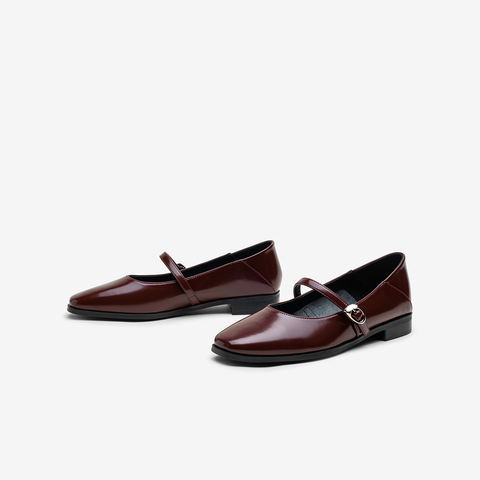 百思图2025秋季新款玛丽珍鞋时尚复古法式浅口女单鞋B5291CQ5