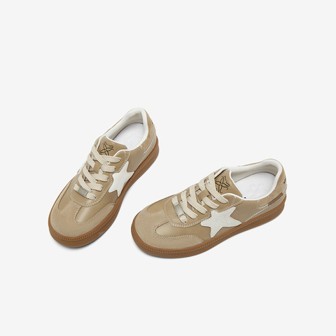 百思图2025秋季新款德训鞋时尚复古街头女休闲运动鞋B6701CM5