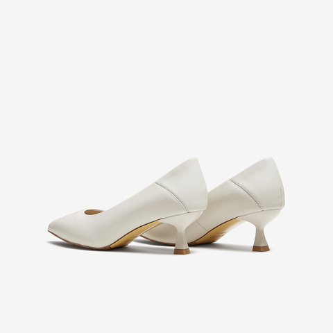 百思图2025秋季新款商场同款浅口单鞋时尚潮流通勤女鞋E5057CQ5