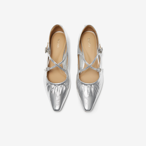 百思图2025秋季新款玛丽珍鞋时尚复古法式尖头女单鞋BN130CQ5