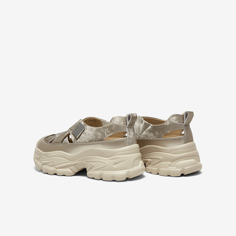 百思图2025夏季新款老爹运动凉时尚潮流户外后空女凉鞋D3526BH5