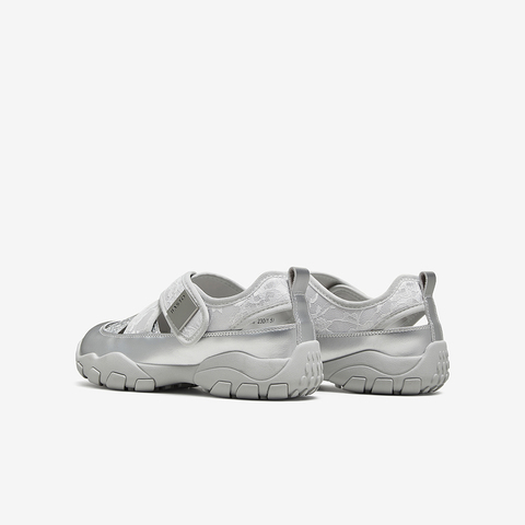 百思图2025夏季新款芭蕾舞鞋时尚潮流户外休闲女单鞋D3370BM5