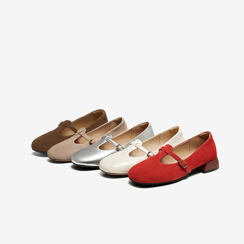 百思图2025秋季新款玛丽珍鞋简约复古浅口粗跟女单鞋B9929CQ5