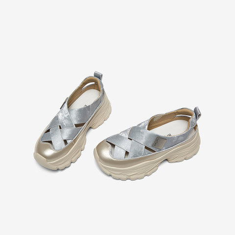 百思图2025夏季新款老爹运动凉时尚潮流户外后空女凉鞋D3526BH5