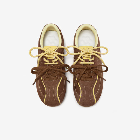 百思图2025秋季新德训鞋时尚复古户外运动平跟女休闲鞋D3250CM5