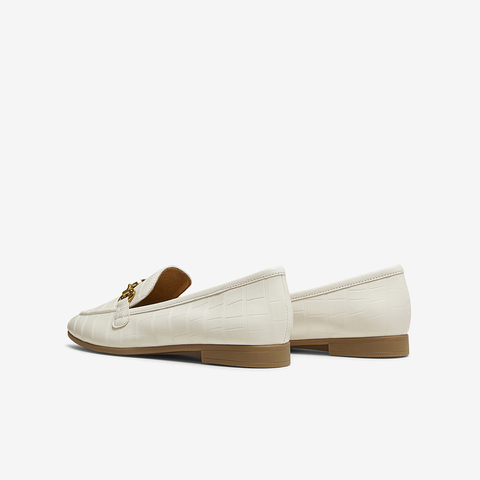 百思图2025秋季新款商场同款乐福鞋时尚金属扣女单鞋TRW38CA5