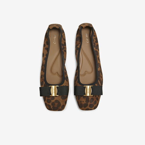 百思图2025秋季新款商场同款浅口单鞋时尚通勤粗跟女鞋B1708CQ5