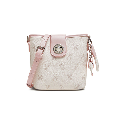 百思图2025秋季新款商场同款水桶包简约复古斜挎包女TY040CX5